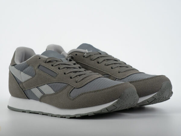 L933-2 , grey