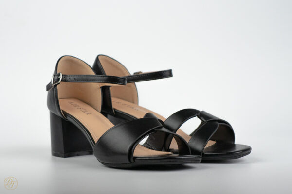 W591004, black
