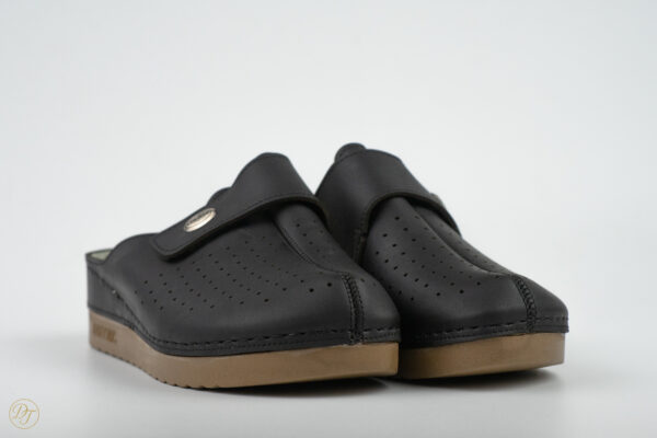 1541274, black