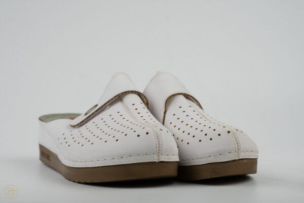 1541274, white