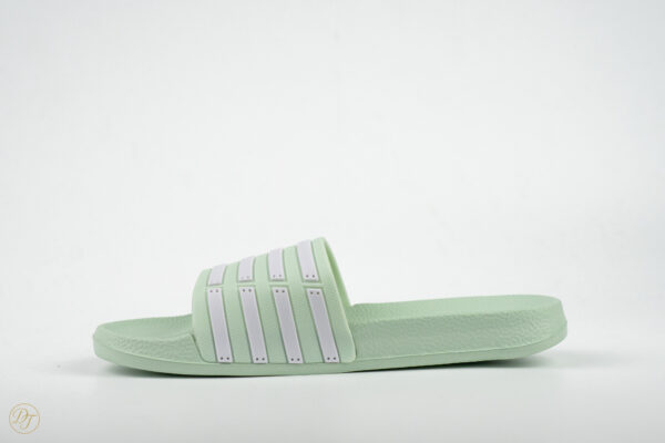 HIM-526, zelena