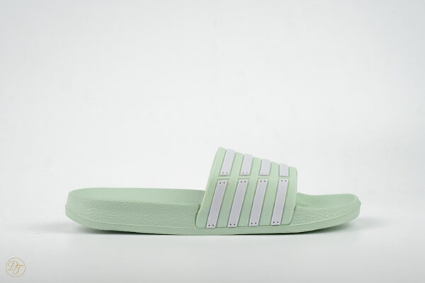 HIM-526, zelena