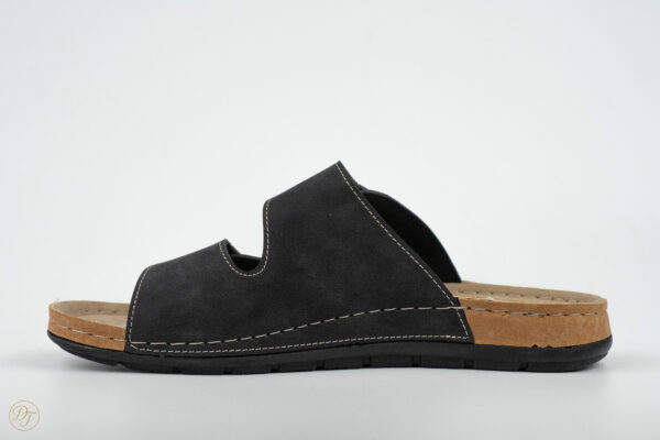1541229, black