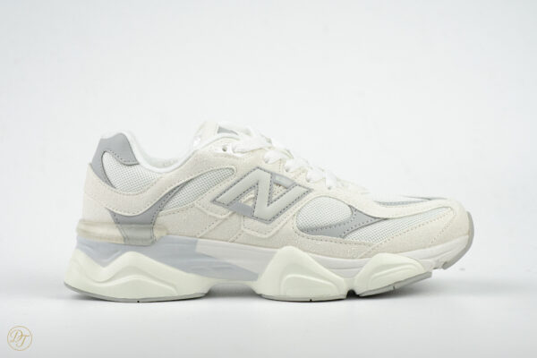 K18-16, white