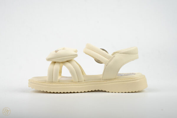 W582017, white