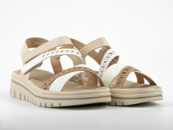 W593016, beige